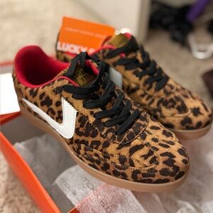 NIB Lucky Step Leopard Print Low-Top Sneakers with White Side Stripe